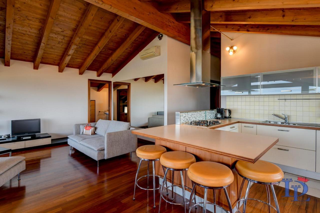 Desenzanoloft Official Partner Marriott Homes & Villas - Paradise Lake View In A 5 Pools Exclusive Residence Desenzano del Garda Eksteriør billede