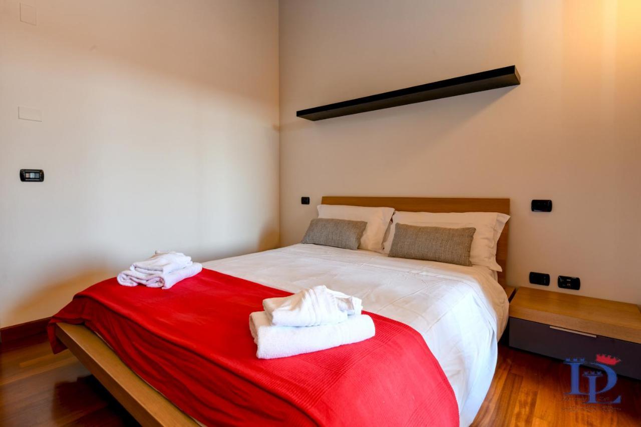 Desenzanoloft Official Partner Marriott Homes & Villas - Paradise Lake View In A 5 Pools Exclusive Residence Desenzano del Garda Eksteriør billede