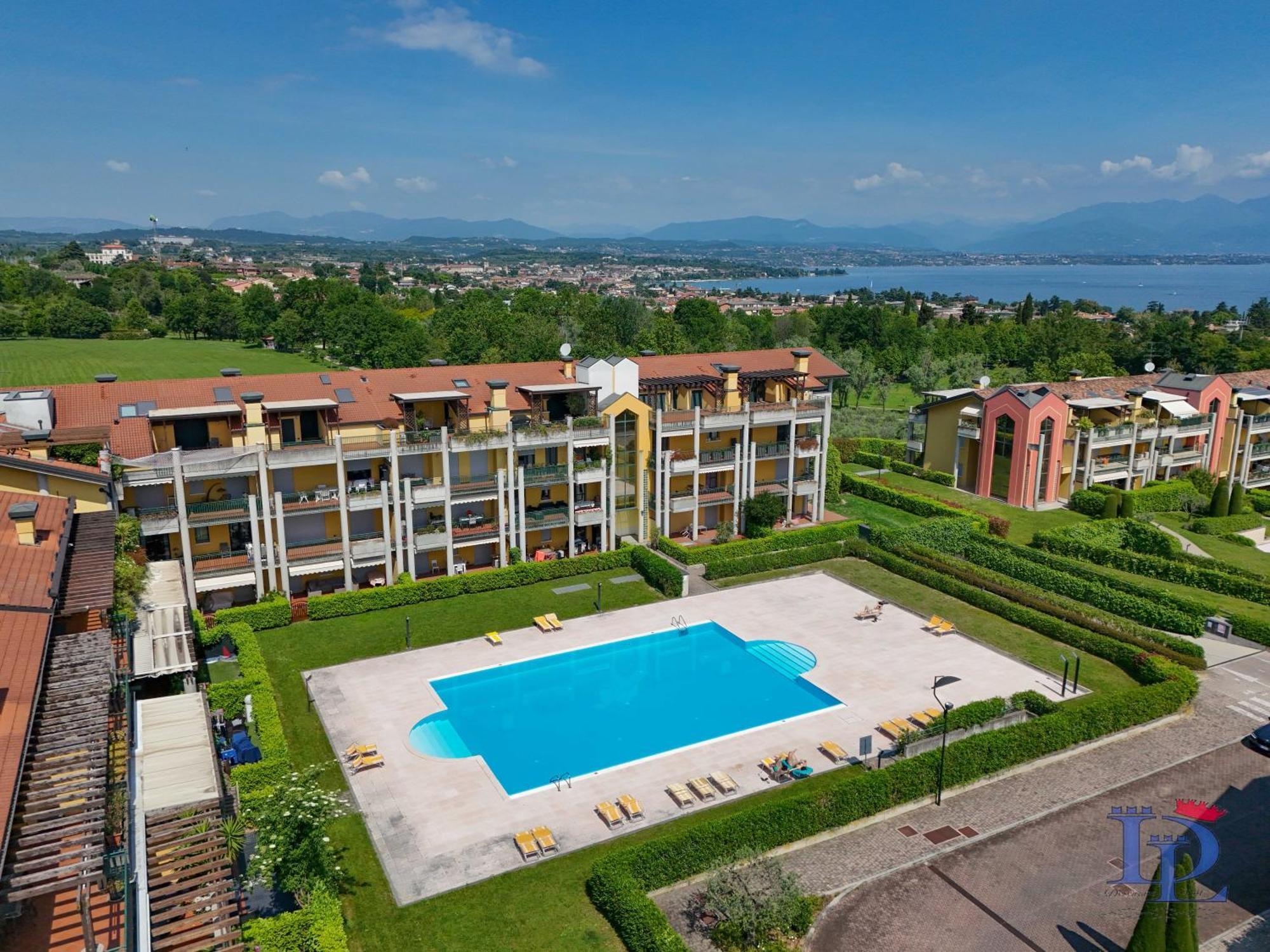 Desenzanoloft Official Partner Marriott Homes & Villas - Paradise Lake View In A 5 Pools Exclusive Residence Desenzano del Garda Eksteriør billede