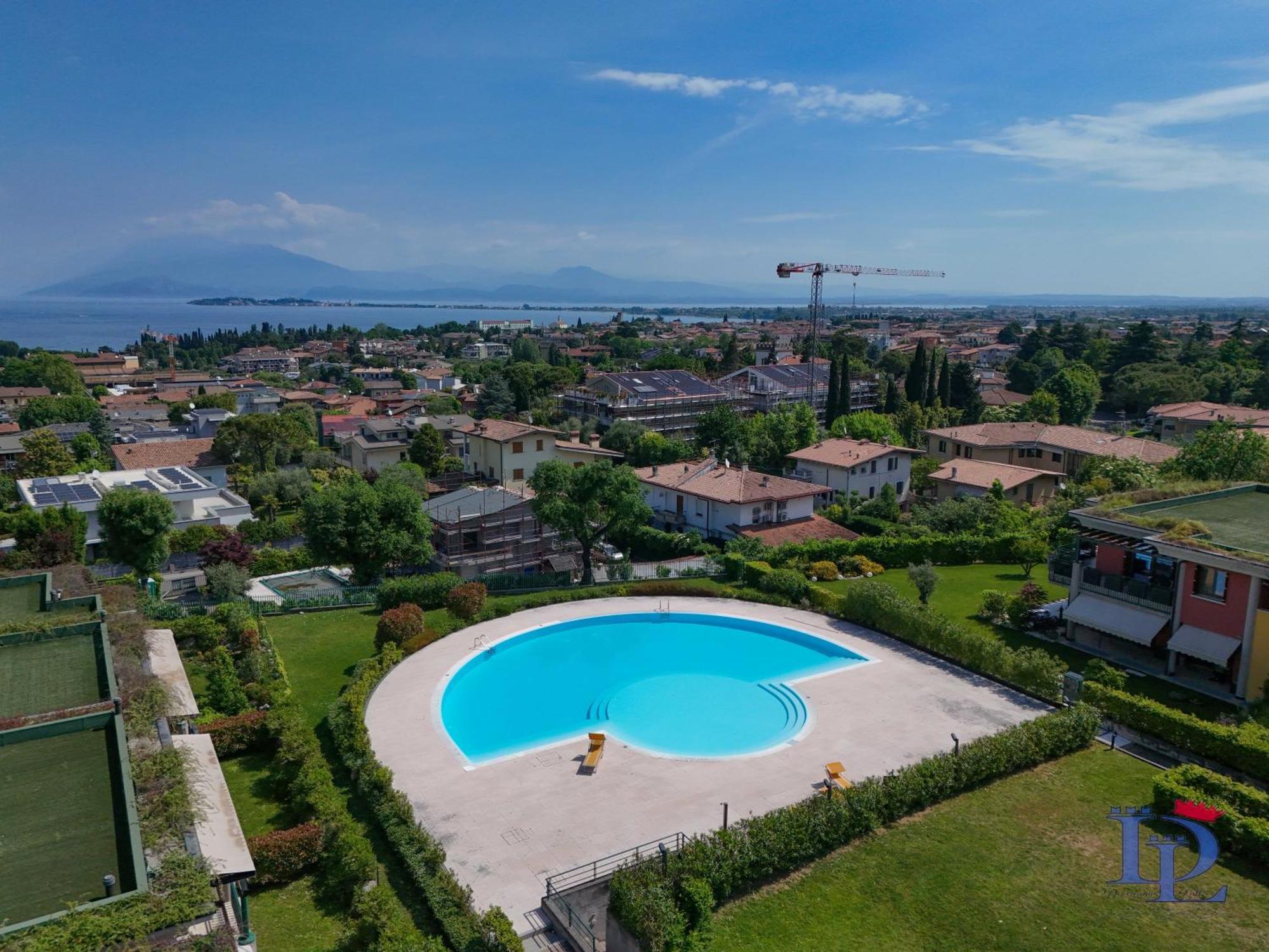 Desenzanoloft Official Partner Marriott Homes & Villas - Paradise Lake View In A 5 Pools Exclusive Residence Desenzano del Garda Eksteriør billede