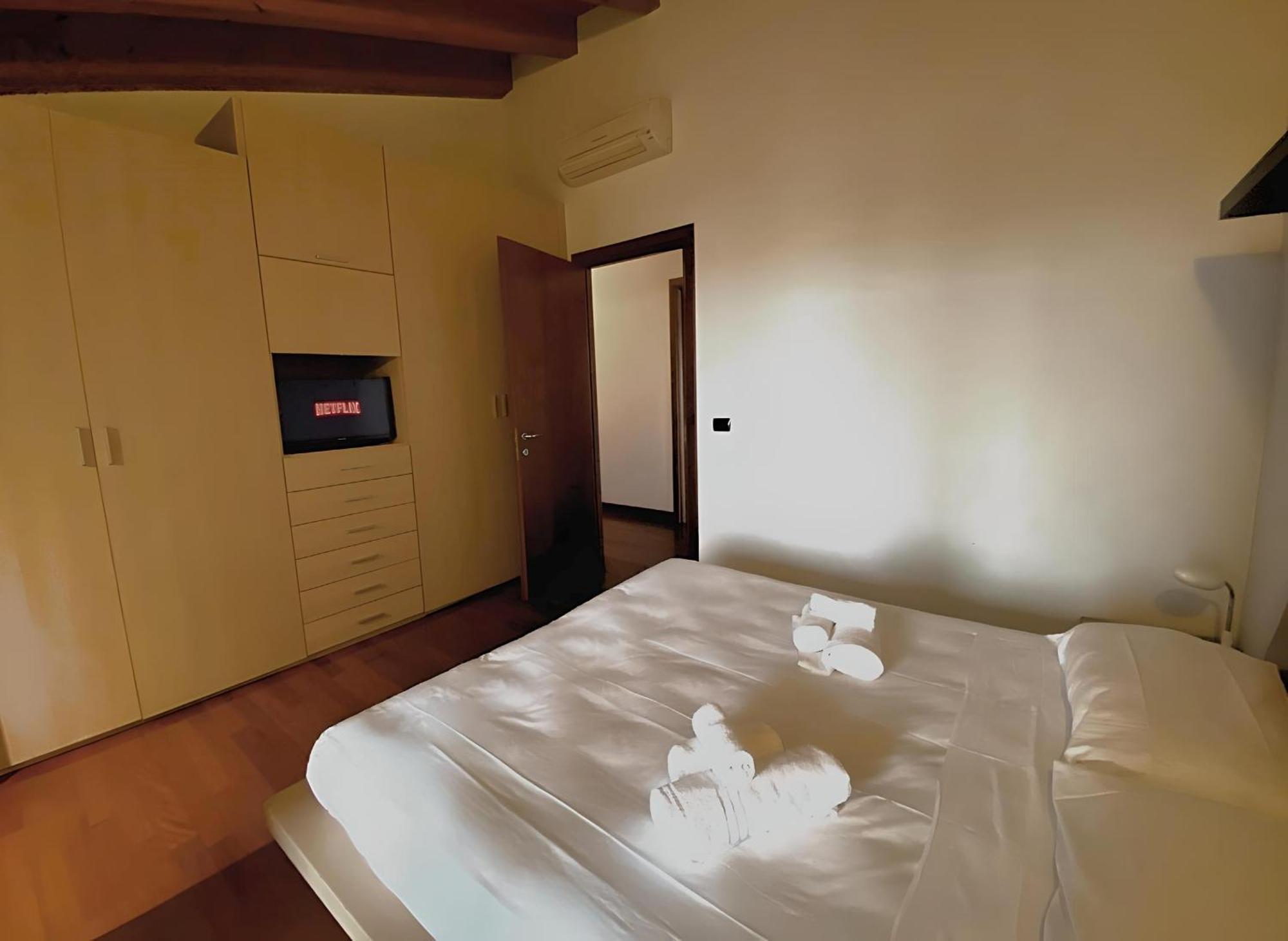 Desenzanoloft Official Partner Marriott Homes & Villas - Paradise Lake View In A 5 Pools Exclusive Residence Desenzano del Garda Eksteriør billede